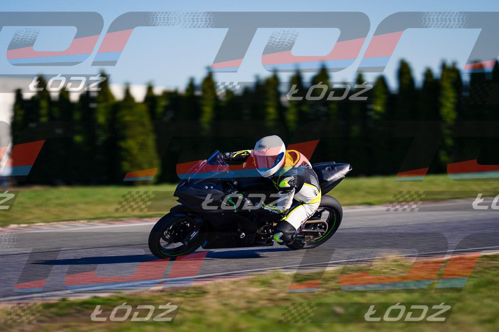25.04.04 TM-9993.jpg