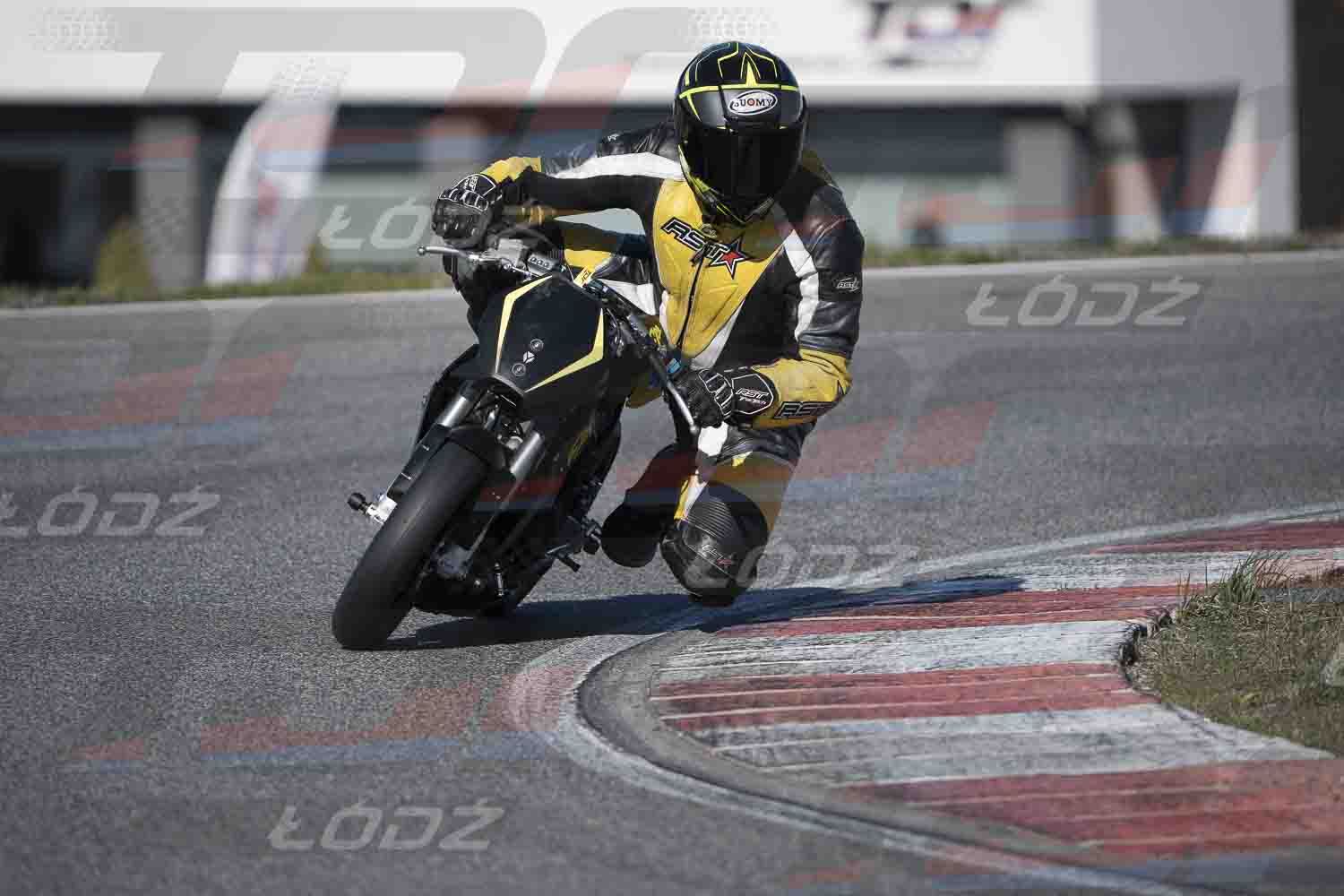 4425TDmoto (30).jpg