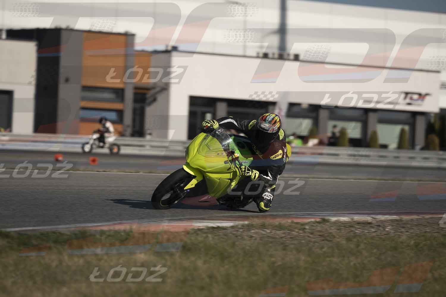 4425TDmoto (115).jpg
