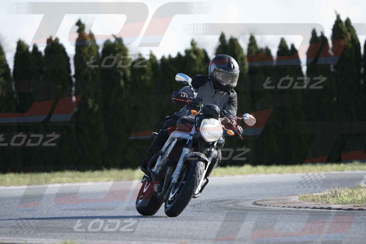 4425TDmoto (82).jpg