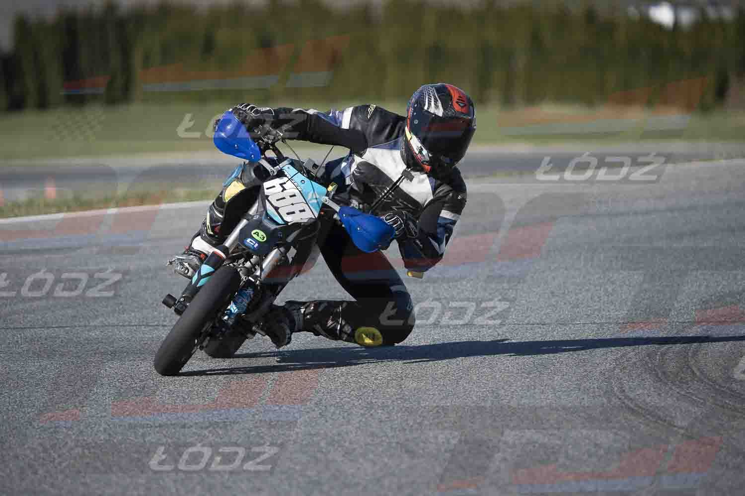 4425TDmoto (15).jpg