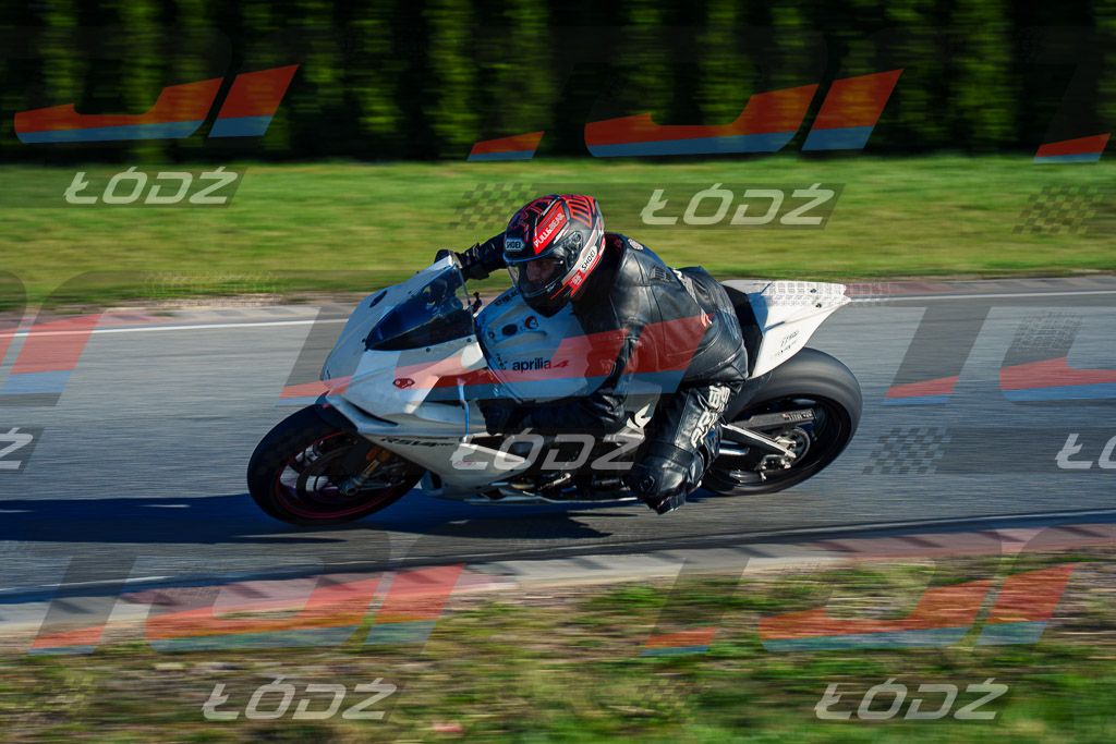 25.04.04 TM-1399.jpg