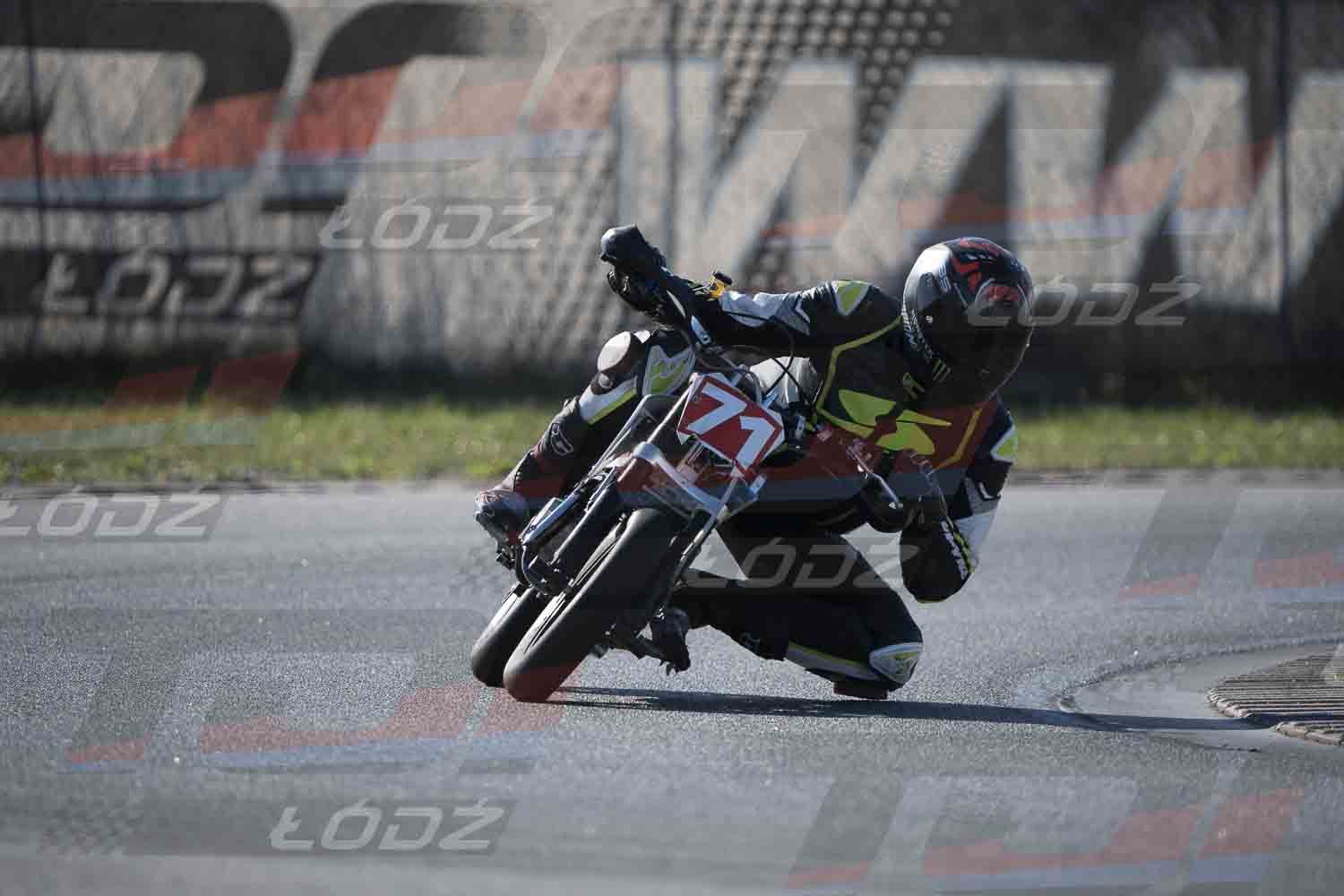 4425TDmoto (74).jpg