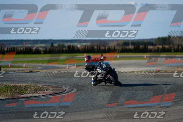 25.04.04 TM-1241.jpg