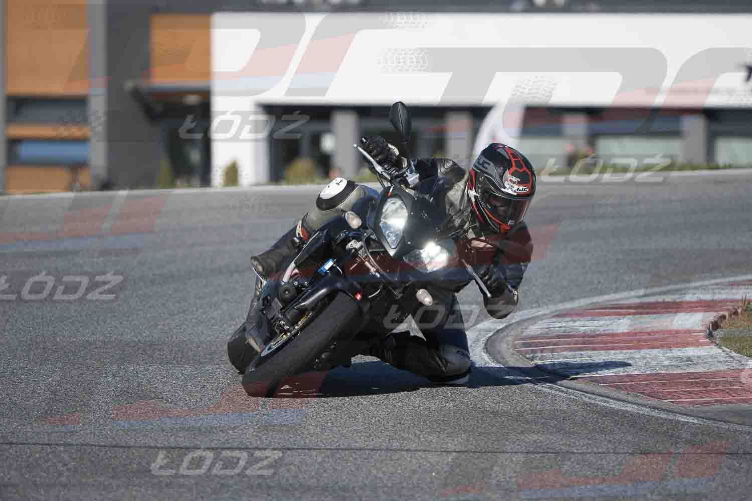 4425TDmoto (22).jpg