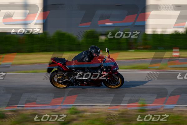 25.06.20 TM-4640.jpg