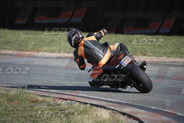 4425TDmoto (10).jpg